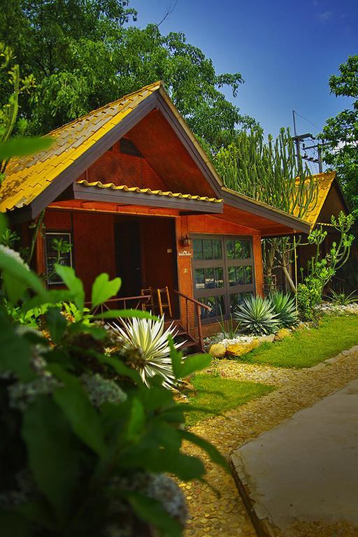 Areeya Phuree Resort Thaton Mae Ai Esterno foto
