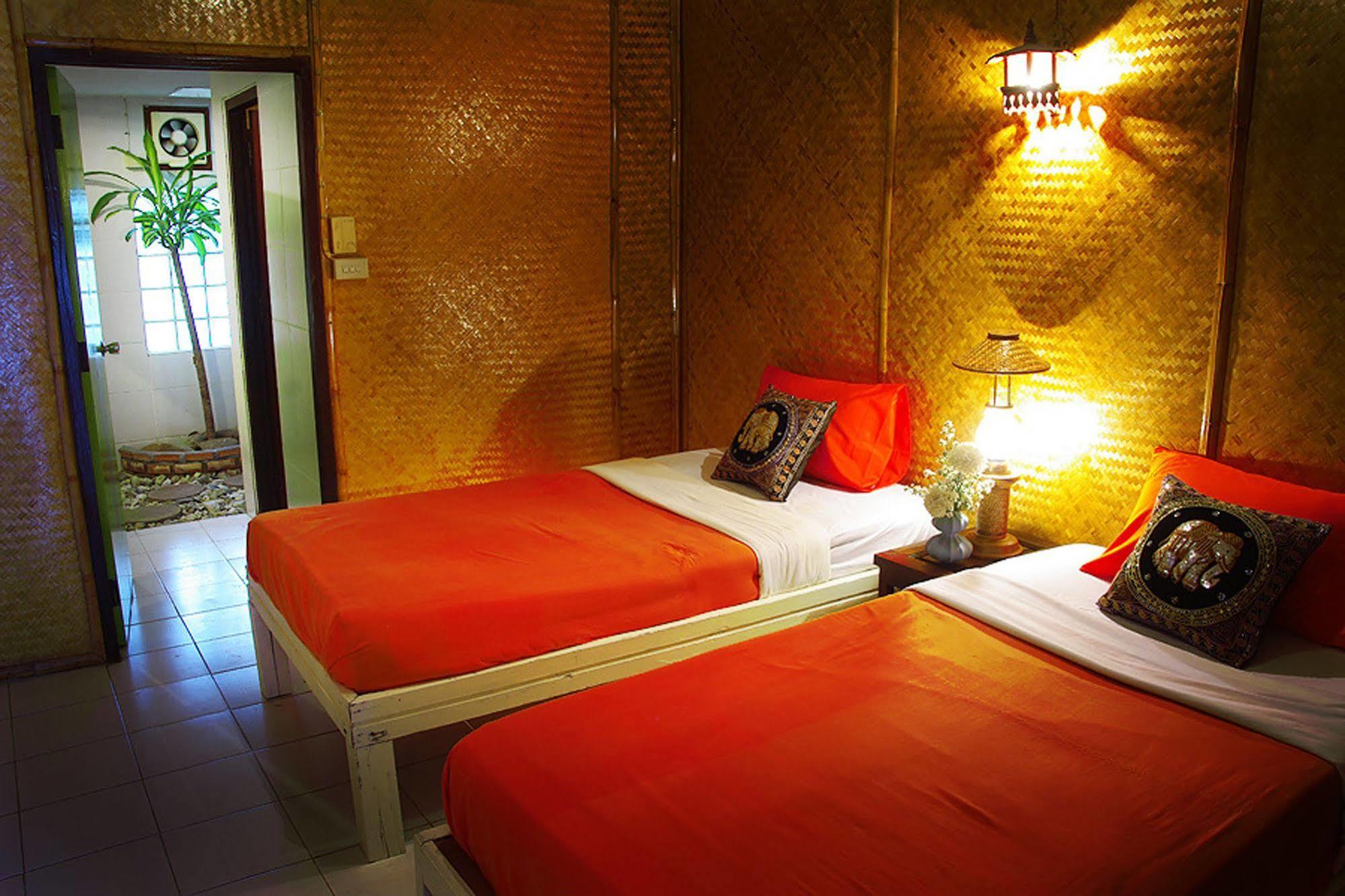 Areeya Phuree Resort Thaton Mae Ai Esterno foto